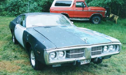 chargerfrontright.jpg (25684 bytes)